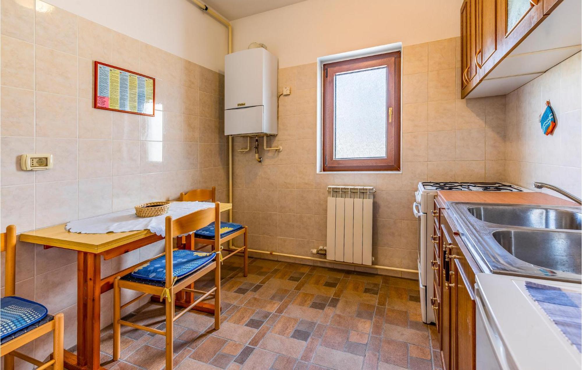 Gorgeous Apartment In Pula With Kitchen Exterior foto