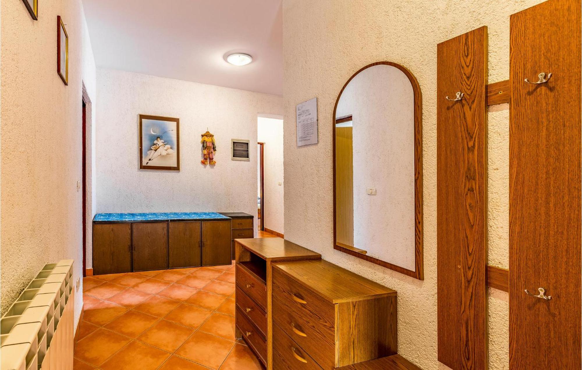 Gorgeous Apartment In Pula With Kitchen Exterior foto