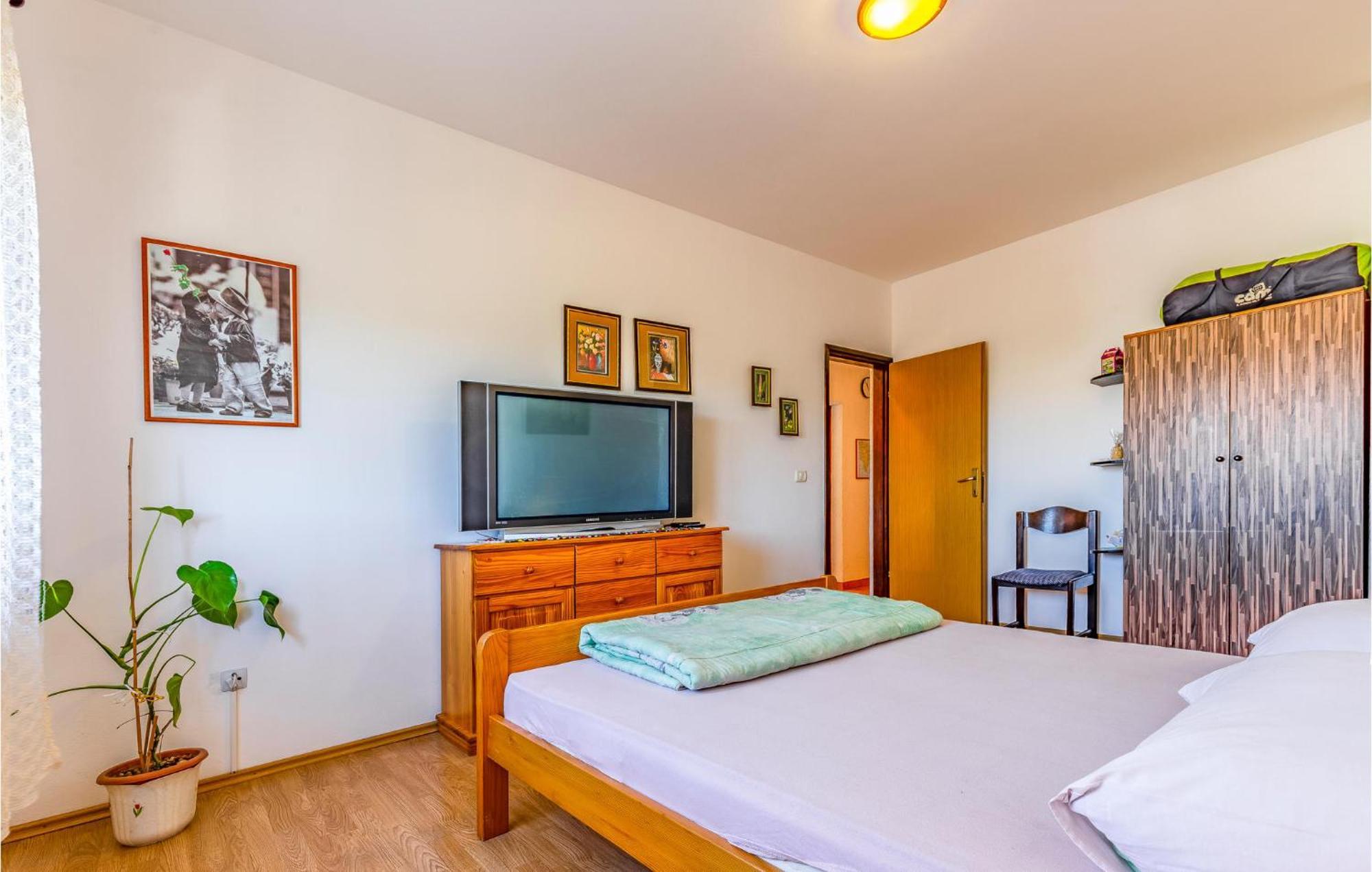 Gorgeous Apartment In Pula With Kitchen Exterior foto